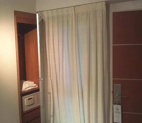 Standard Room with 1 Single Bed
